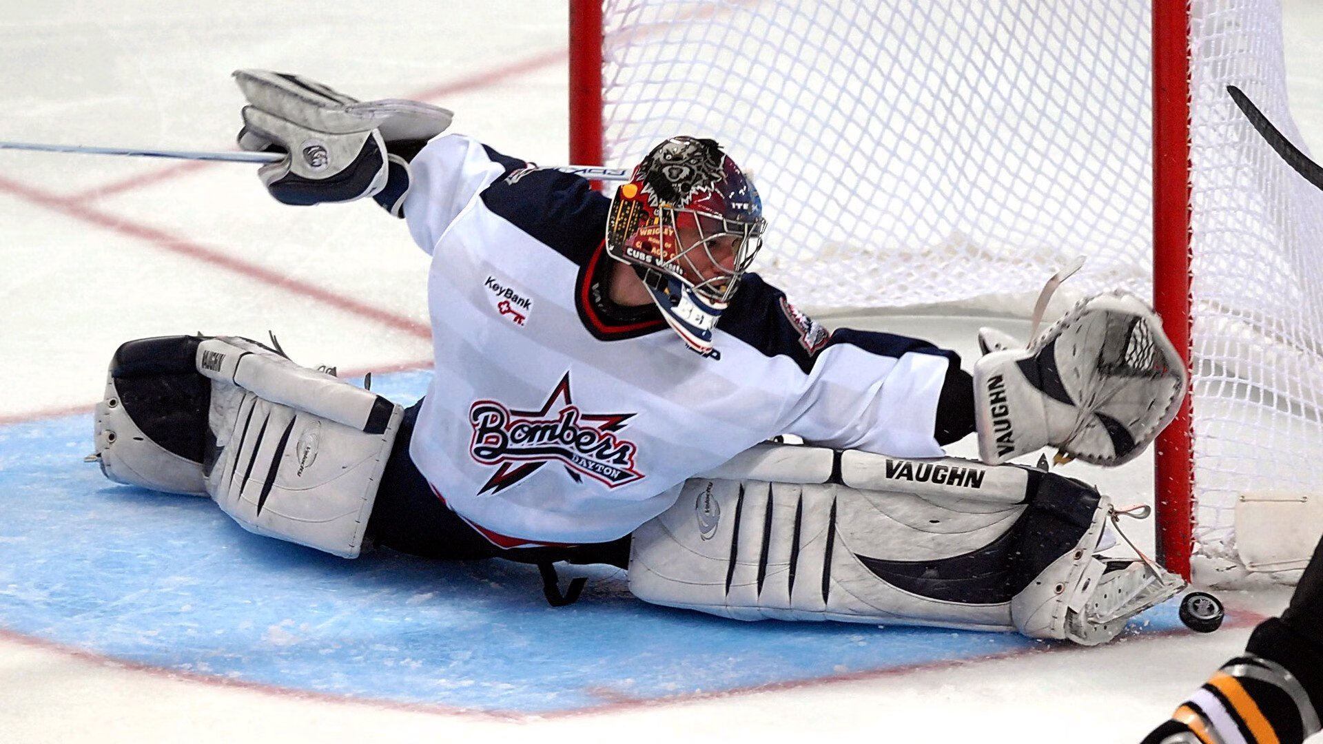 社区“周末亲子轮滑练习赛” 亲子组合共同进步